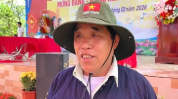 خطة فيتنامية طموحة لحماية أغاني شعب ثين وآلة تينه قرب نهر دونغ ناي